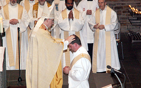 Der Heilige Vater hat ein Priesterjahr ausgerufen (Foto: Priesterweihe in Schönstatt)
