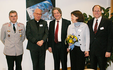 Referenten des 6. Wirtschaftsforums Oberkirch: Major Stangl, Prof. Ockenfels, Udo Manshausen, Melanie und Ulrich Grauert (von links)