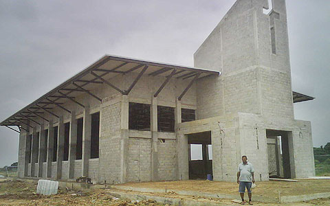 Im Bau: die Kapelle des Colegio Monte Tabor y Nazaret in Guayaquil, Ecuador