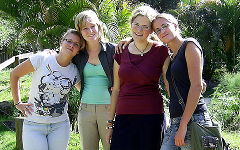 Désirée, Kathrin, Sabine und Christine bei einem Ausflug in einen Park in der Nähe von Atibaia