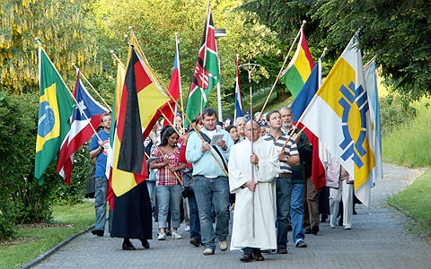 Am 18. Mai in Schönstatt – Prozession zum Urheiligtum