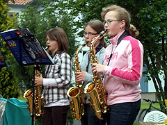 Saxophonspielerinnen aus der Mädchenjugend
