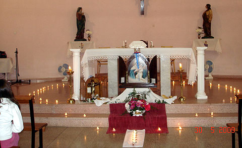Tausend Ave Maria in der Kapelle St. Peter und Paul in Bahia Blanca, 30. Mai