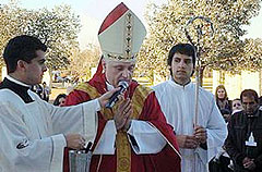 Bischof Oscar Domingo Carlinga vonZarate-Campana