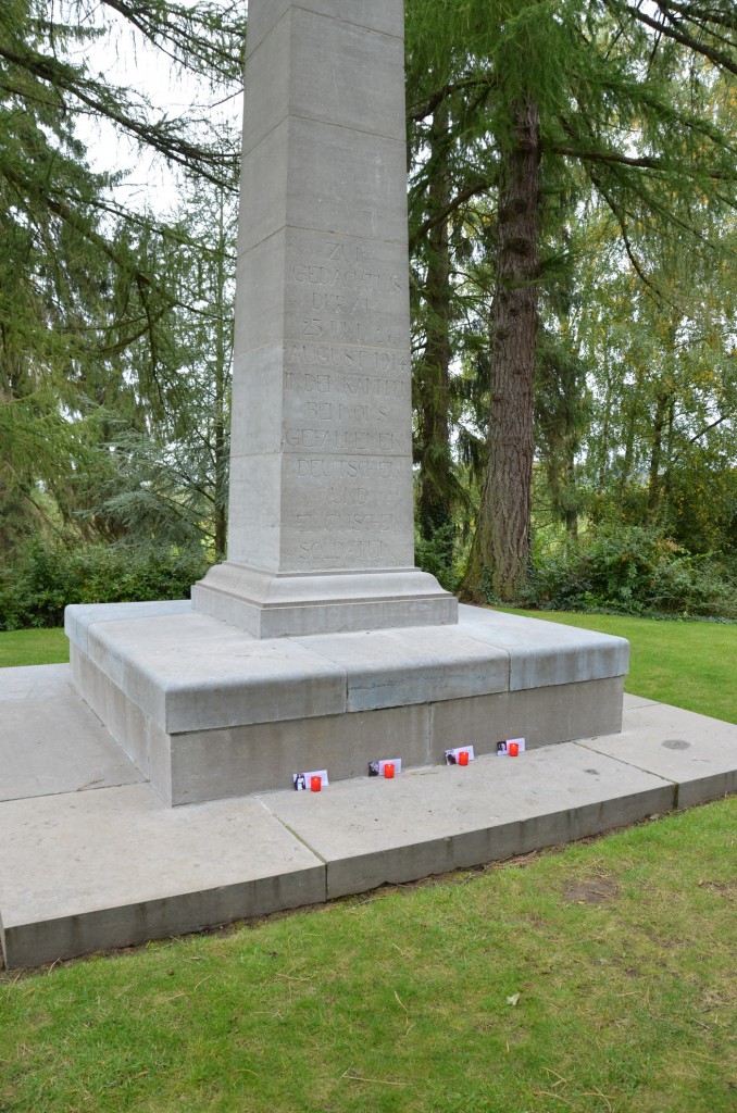 Militärfriedhof in Mons_Bildgröße ändern