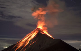 Erupción delk volcán Fuego en Guatemala. iStockGetty Images, licensed for schoenstatt.org 05.06.2018