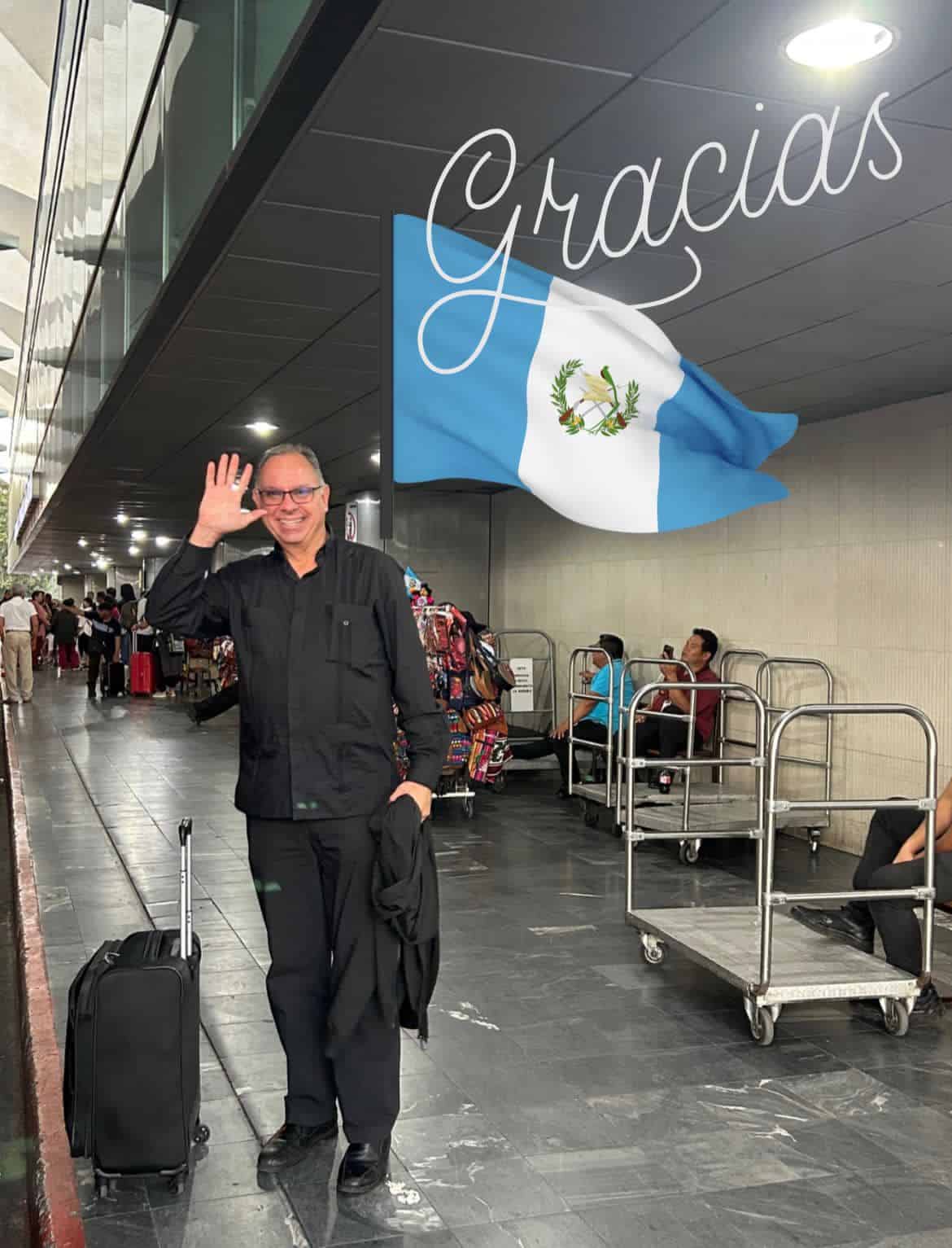 postal de despedida y agradecimiento - Guatemala despide al P. José Luis Correa