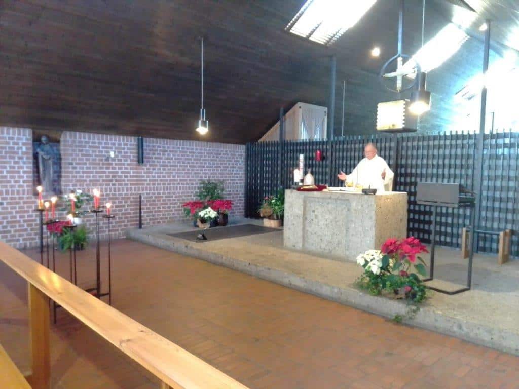 Heilige Messe in der Karmelkirche